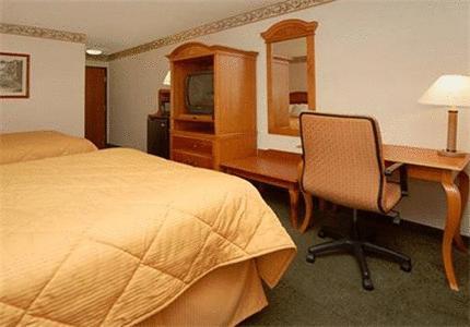 Comfort Inn & Suites University South Ann Arbor Room photo